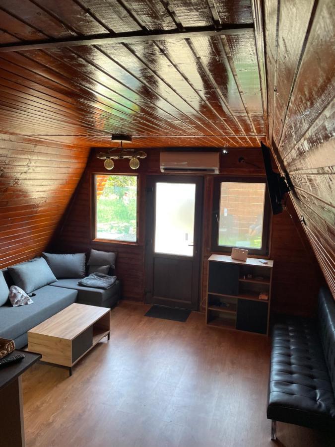 Cabana Tip A La 300 M De Castel フネドアラ エクステリア 写真