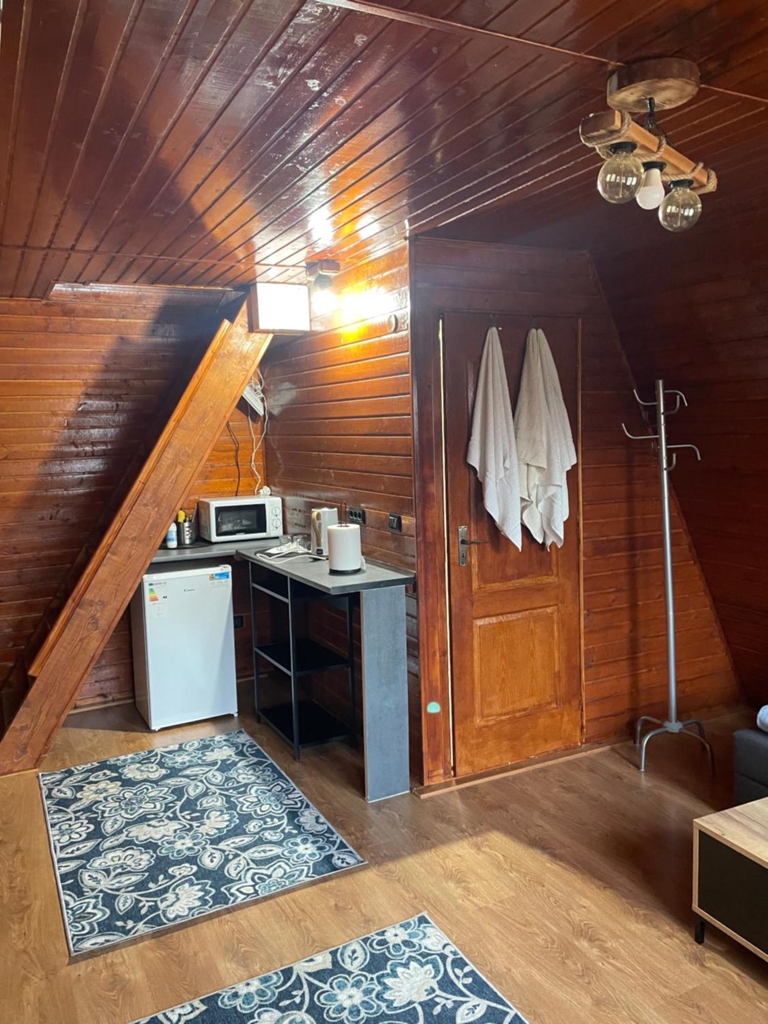 Cabana Tip A La 300 M De Castel フネドアラ エクステリア 写真